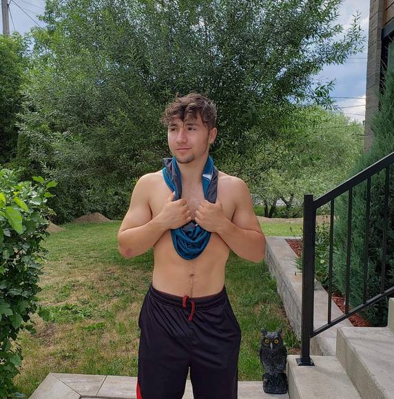 Meet your Posher, Simon - Picture 1 of 1